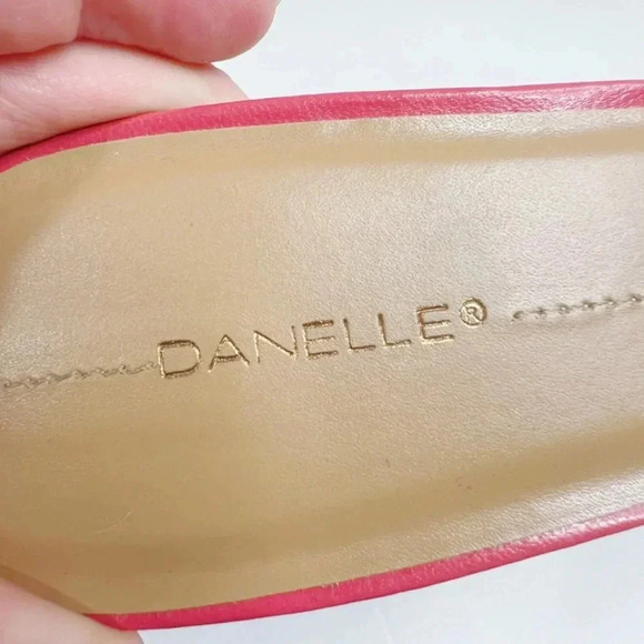 Vintage Danelle Red Leather Stitched Heels Women's Size 8.5 - Picture 5 of 9